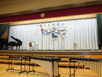 新曽小学校学校公開及び学校評議委員会